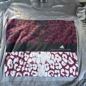 Stella McCarthy adidas Gray Top with Red and White Leopard Print